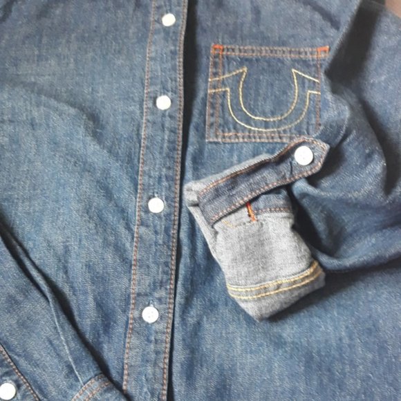 True Religion Wmns Boyfriend Fit Denim Button Down - Picture 6 of 7